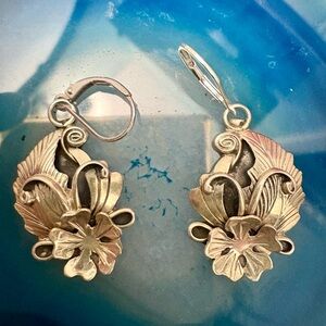 Carma Harvey signed sterling silver detailed drop southwestern drop earrings